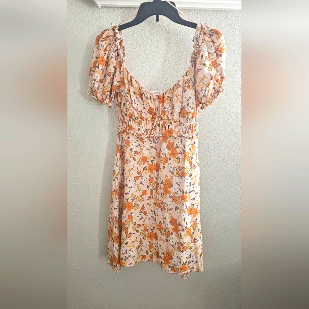 ASTR FLORAL DRESS European SUMMER Beautiful SZ MEDIUM